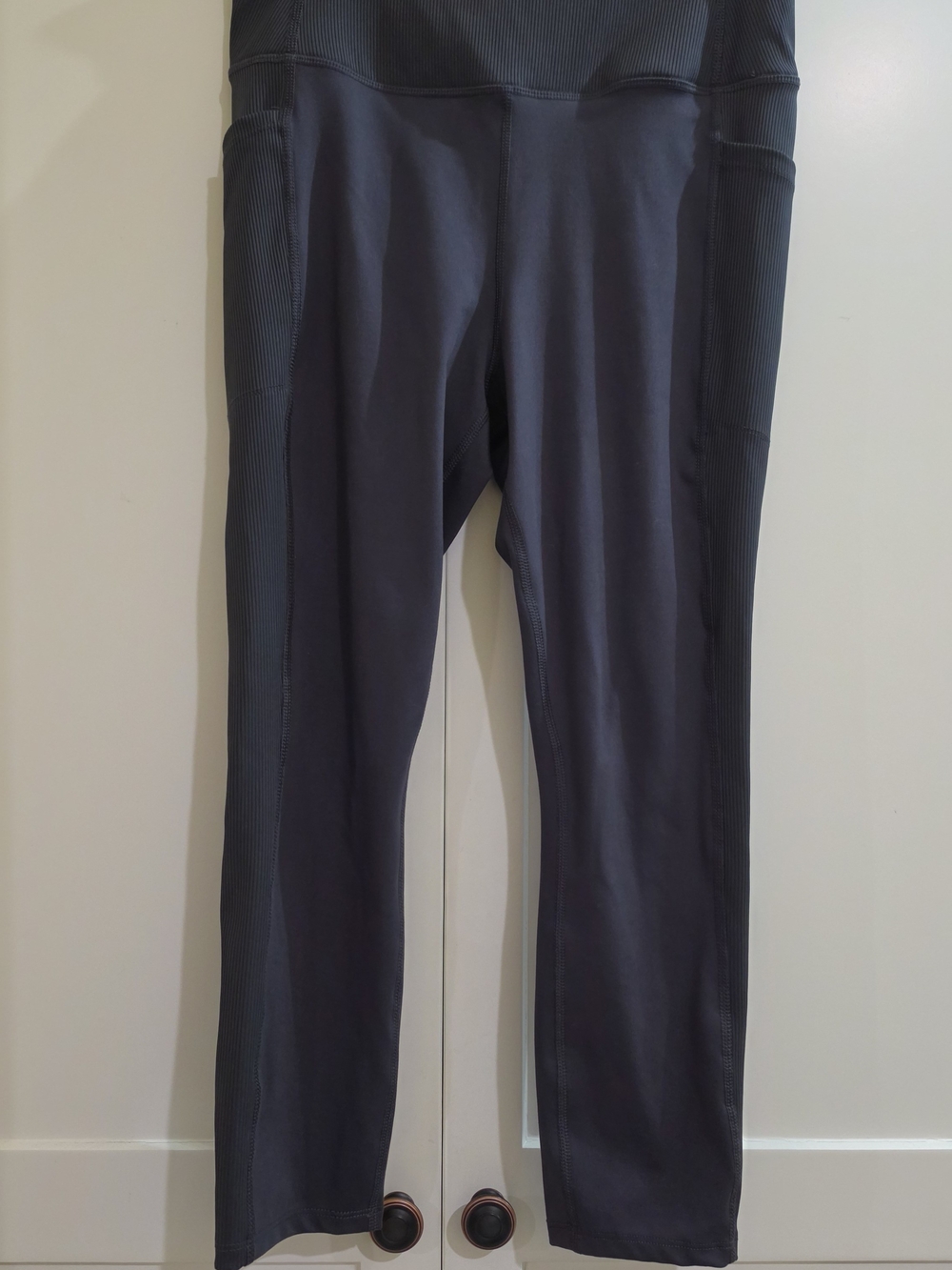 Athletic Works Women's Leggings in Dark Gray